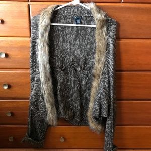Venus Open Front Sweater with Faux Fur - size Large, never worn
